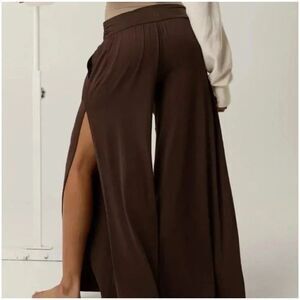 Papaya women's solid chocolate brown High Rise wide leg side split pants Small